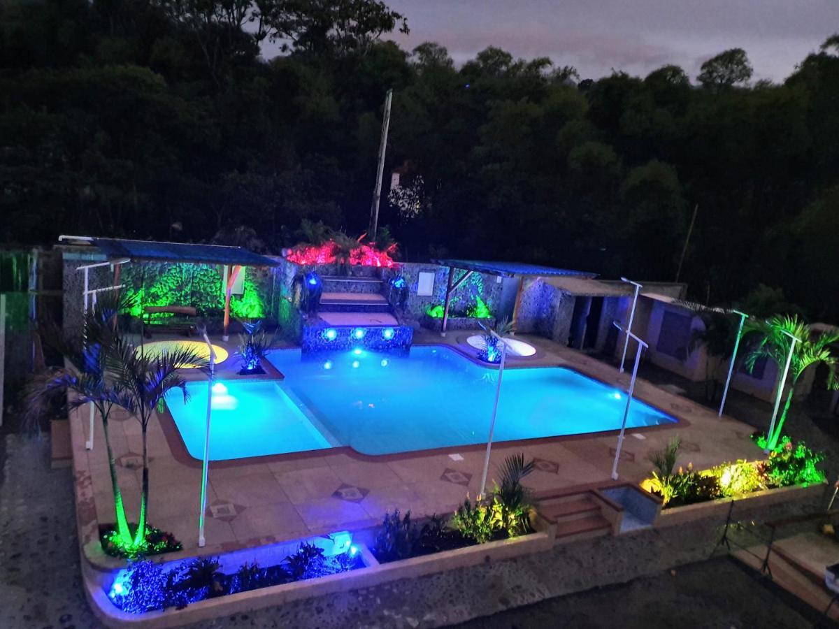 מינדו Sisakuna Lodge מראה חיצוני תמונה